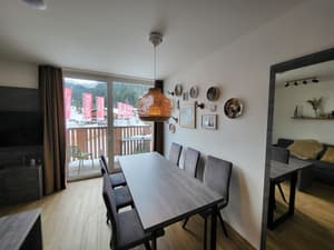 thumbnail: In-room dining