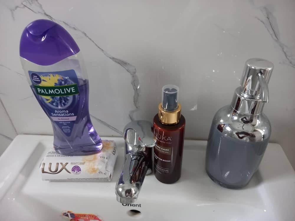 Bathroom amenities