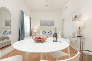 thumbnail: Dining room