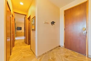 thumbnail: Hallway