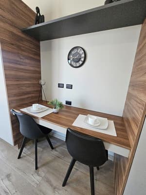 thumbnail: Dining room