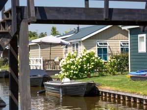 thumbnail: Exterior