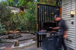thumbnail: BBQ/picnic area