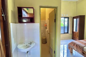 thumbnail: Bathroom
