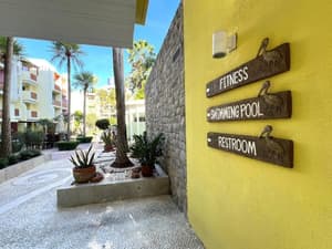 thumbnail: Exterior detail