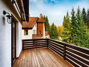 thumbnail: Exterior