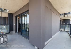 thumbnail: Exterior detail