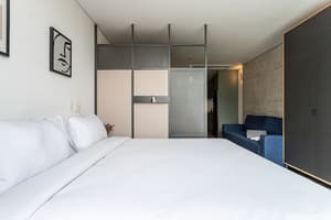 thumbnail: Room