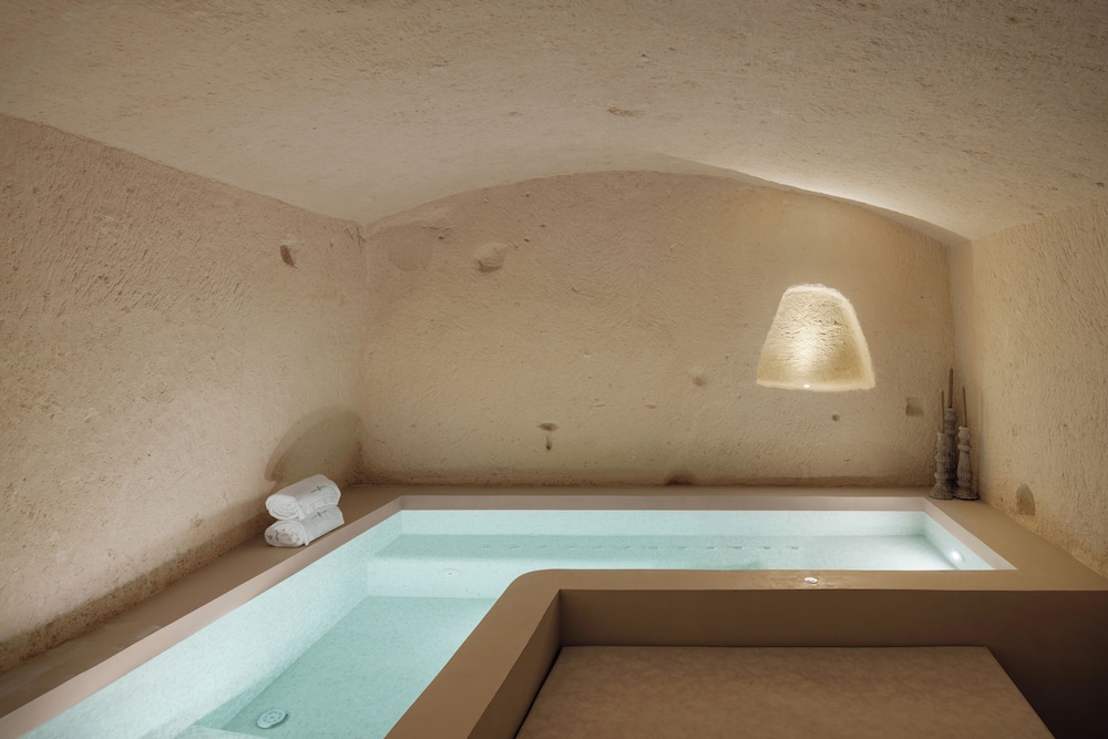 Private pool