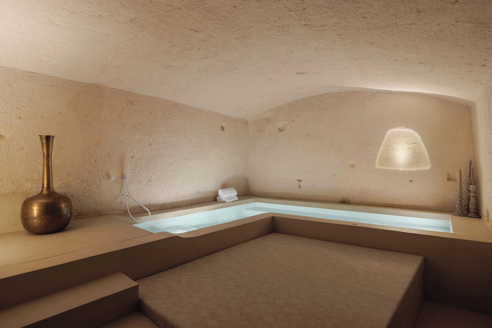 Private pool