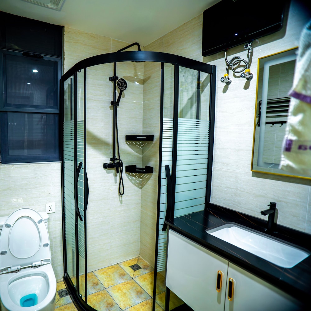 Bathroom shower