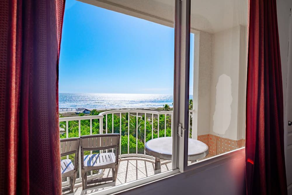 Beach/ocean view