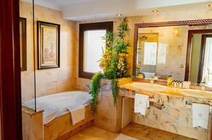 thumbnail: Bathroom