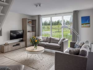 thumbnail: Living room