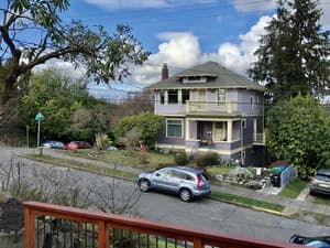 thumbnail: Exterior