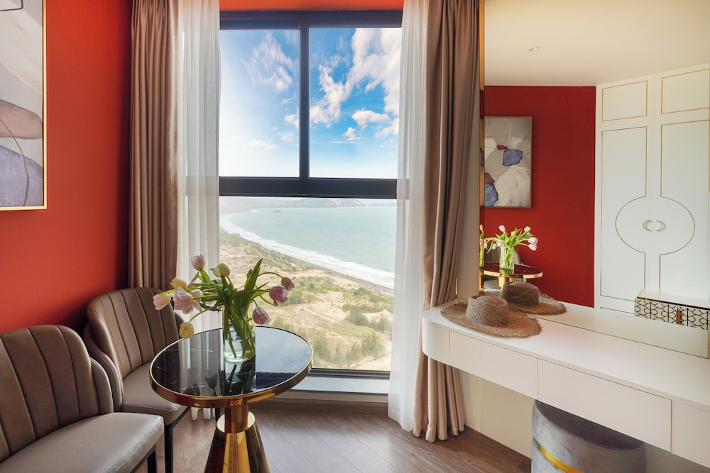 Beach/ocean view