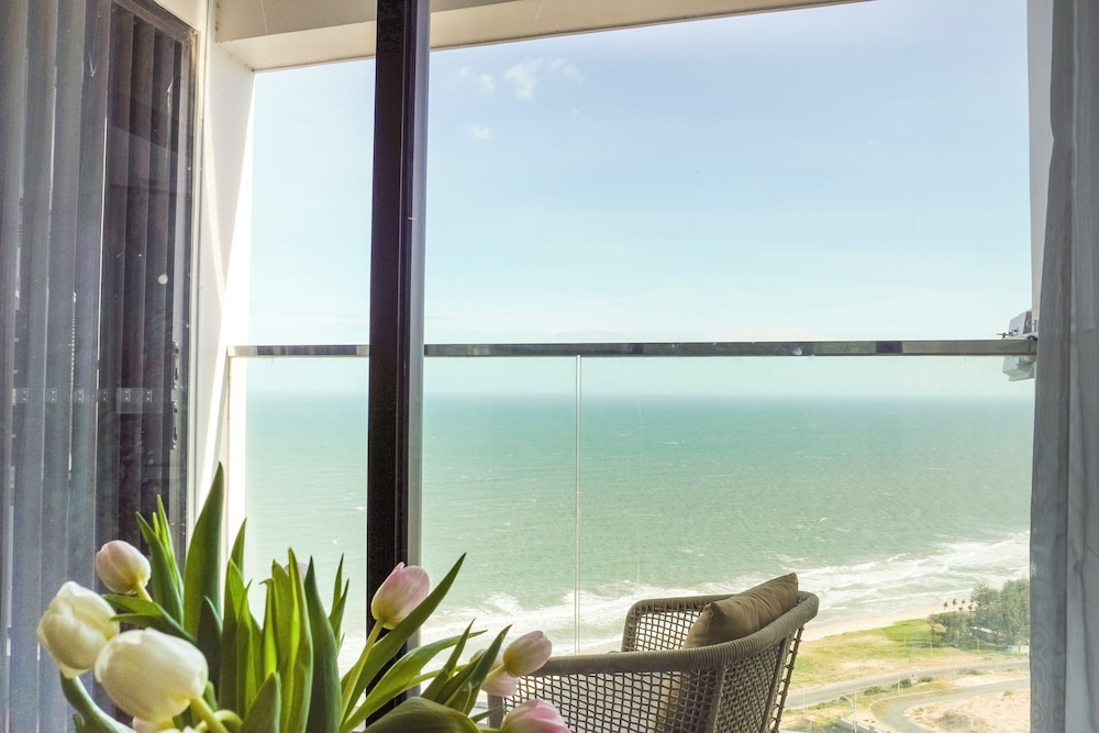 Beach/ocean view