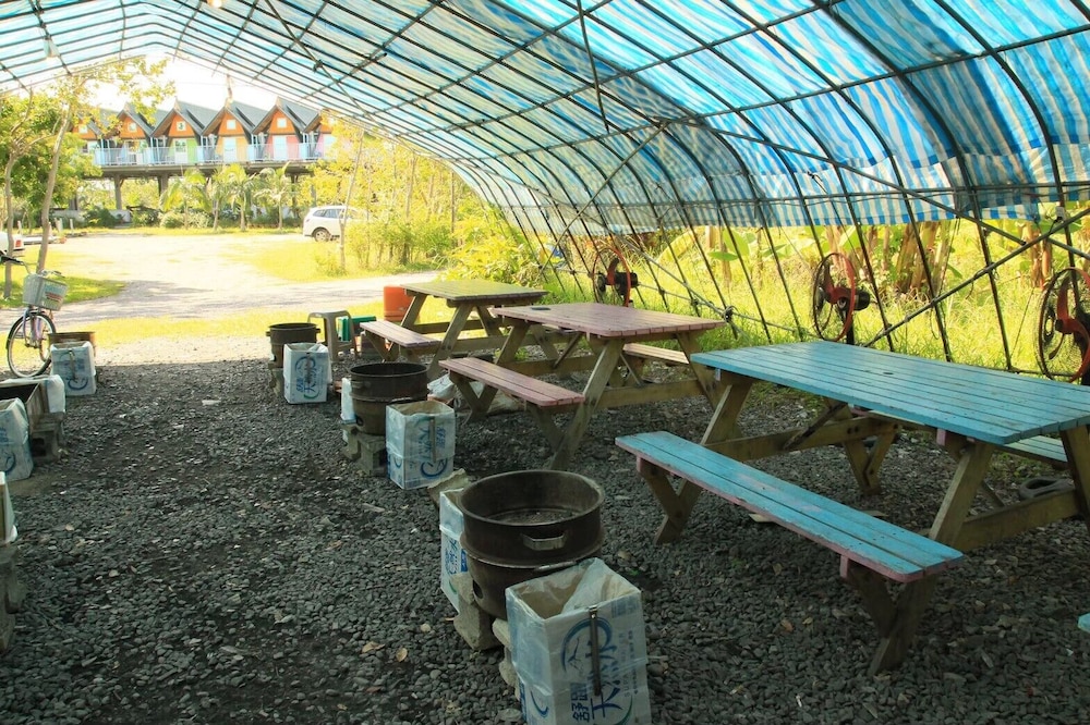 BBQ/picnic area