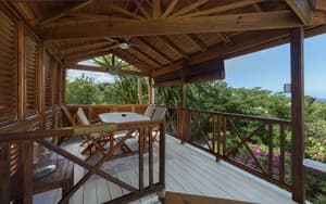 thumbnail: Outdoor dining