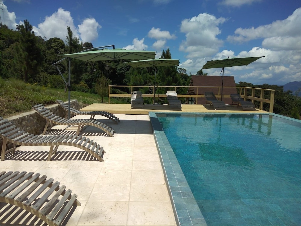 Infinity pool