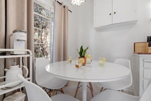 thumbnail: Dining room