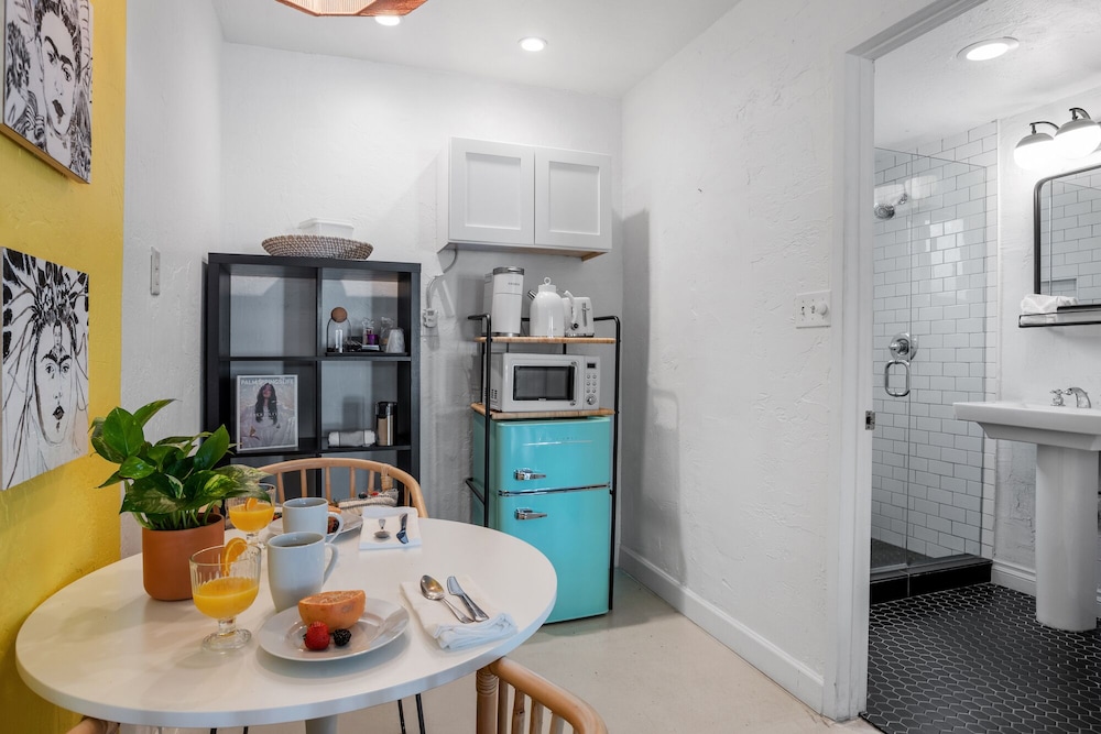 Private kitchenette