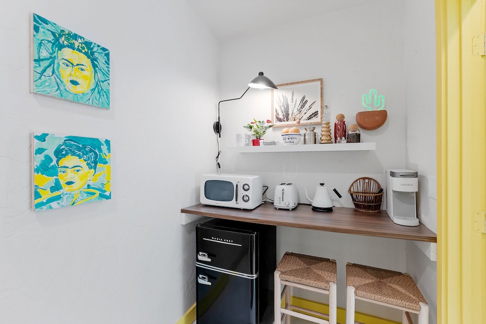 Private kitchenette