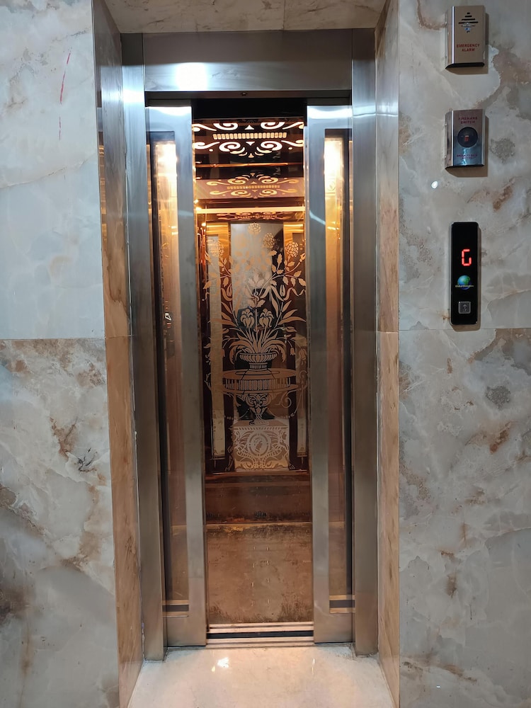 Elevator