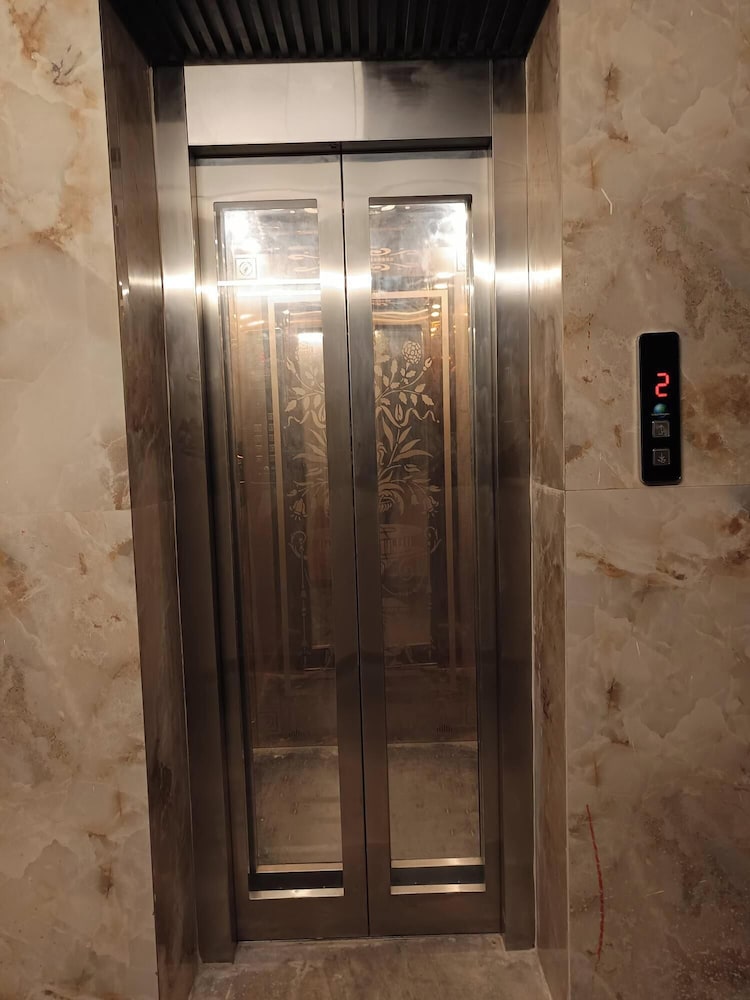 Elevator