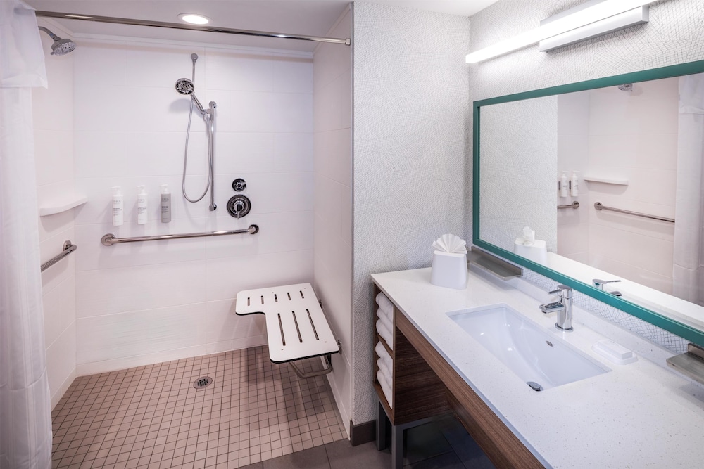 Bathroom shower