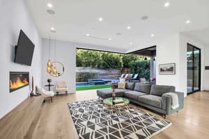thumbnail: Interior