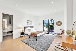 thumbnail: Interior