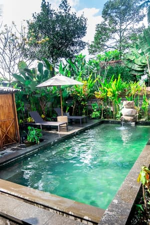 thumbnail: Pool