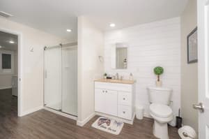 thumbnail: Interior