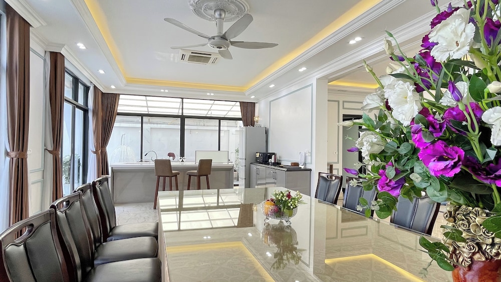 In-room dining