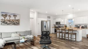 thumbnail: Interior