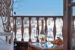 thumbnail: Outdoor dining