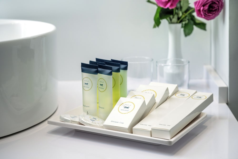 Bathroom amenities