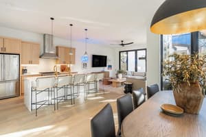 thumbnail: Interior
