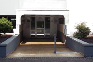 thumbnail: Exterior detail