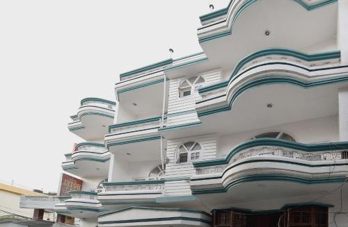 739400450.jpg