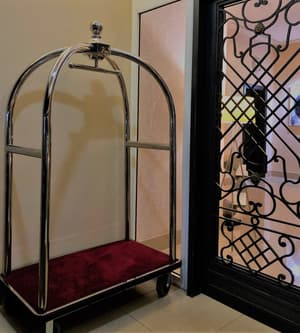 thumbnail: Interior entrance