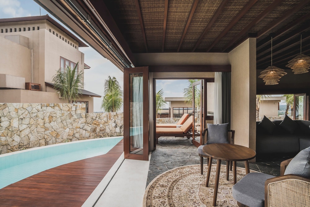 Private pool