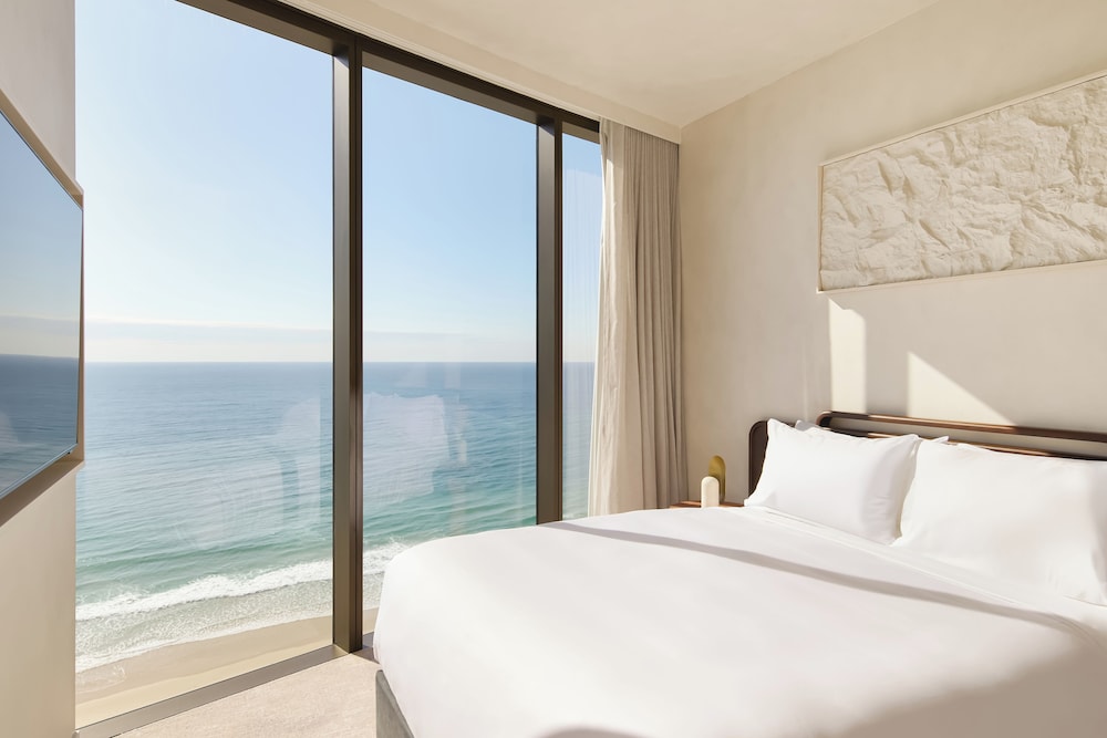 Beach/ocean view