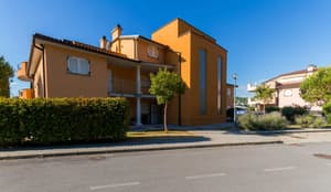 thumbnail: Exterior