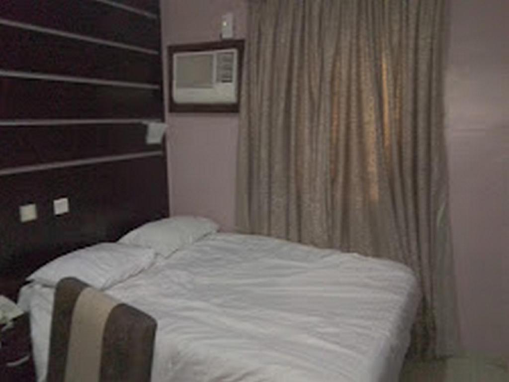 a8d5d1abdec6b464b4d9e0f66c33e7ec.jpg