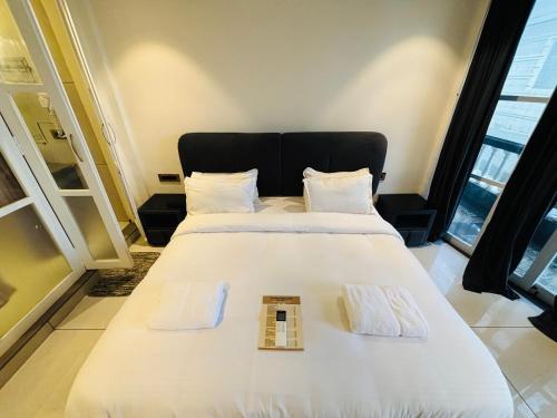 838038408.jpg
