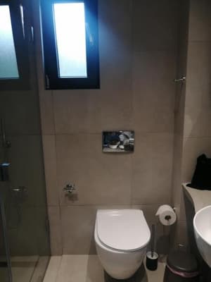thumbnail: 571747189.jpg