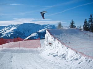 thumbnail: Snow and ski sports