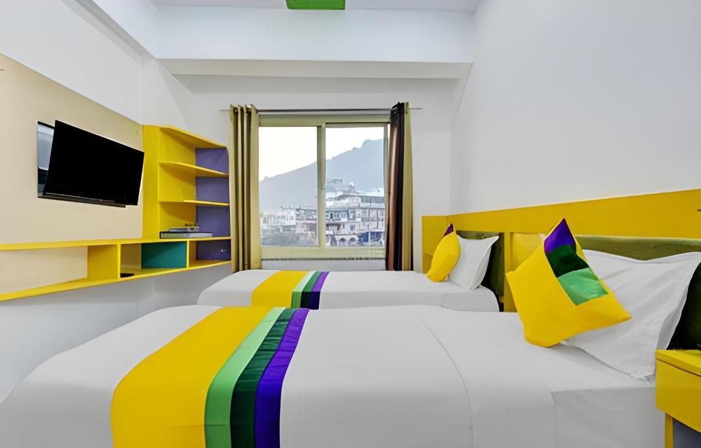 4e56b112ffea400ba927bed75d71a128.jpeg